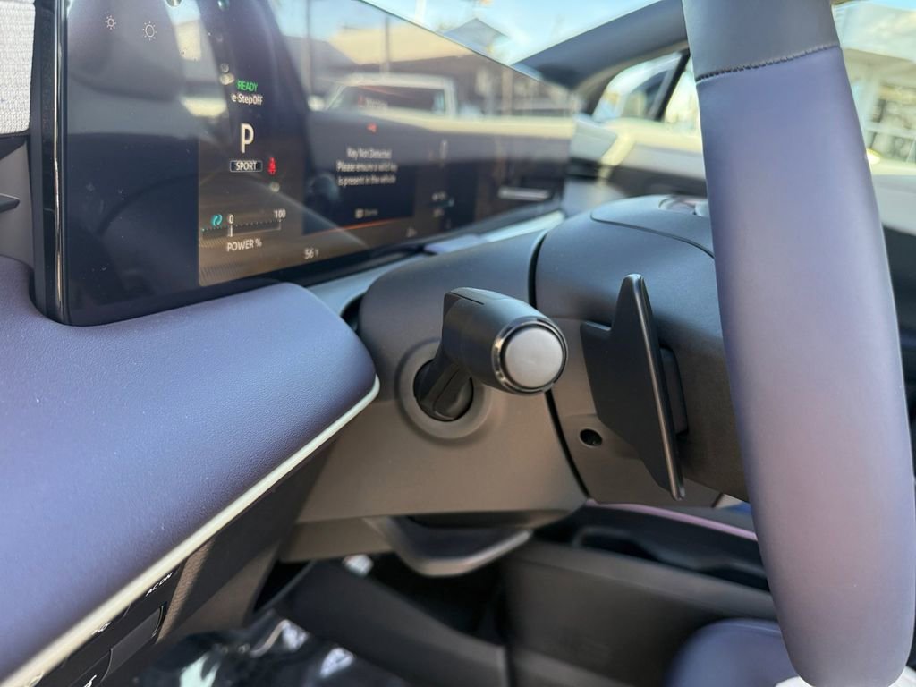 New 2026 Nissan Leaf Platinum+ image 14