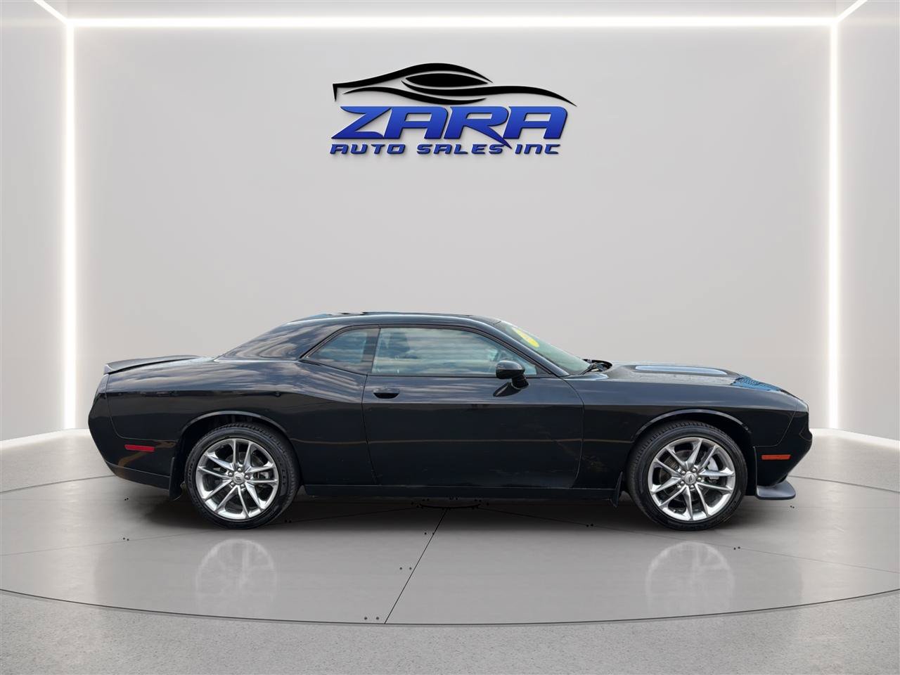 Used 2022 Dodge Challenger GT AWD/4WD image 8