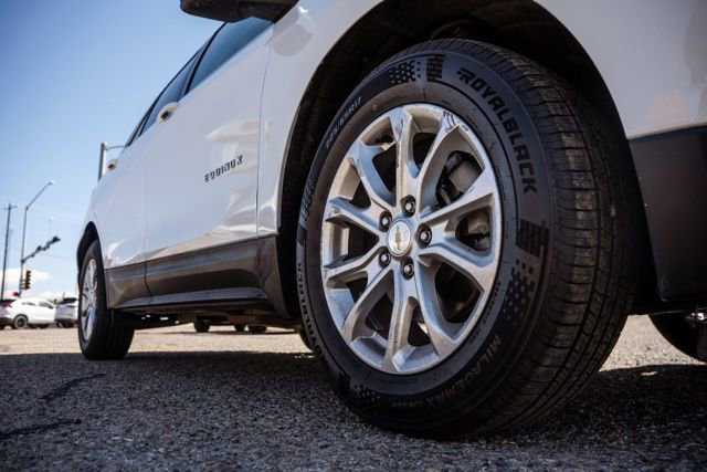 Used 2020 Chevrolet Equinox LT AWD/4WD image 12
