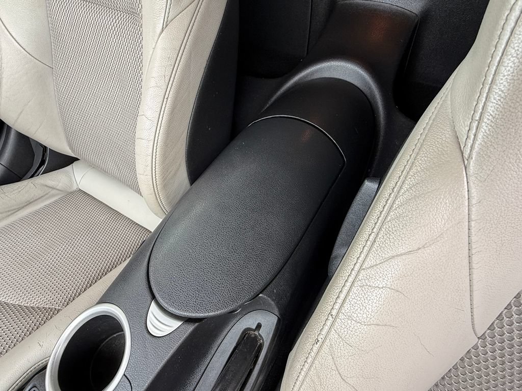 Used 2011 Nissan 370Z Touring RWD image 27