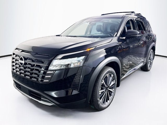 New 2026 Nissan Pathfinder Platinum w/ Cargo Package