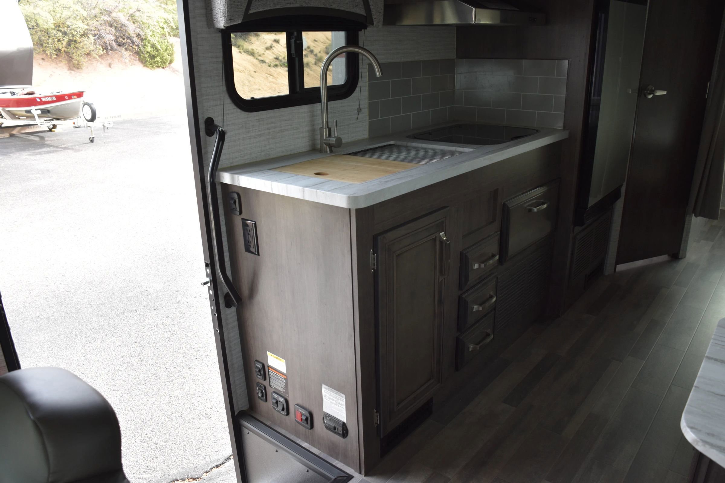 Used 2024 Ford E-450 and Econoline 450 Super Duty w/ Motorhome Prep Package RWD image 11