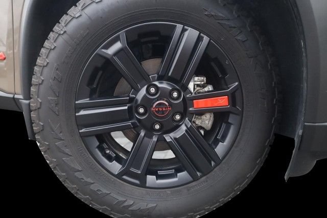 Certified 2025 Nissan Rogue SV AWD/4WD image 3