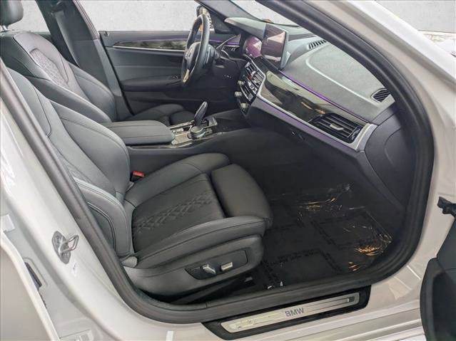 Used 2023 BMW 530e w/ Premium Package image 22