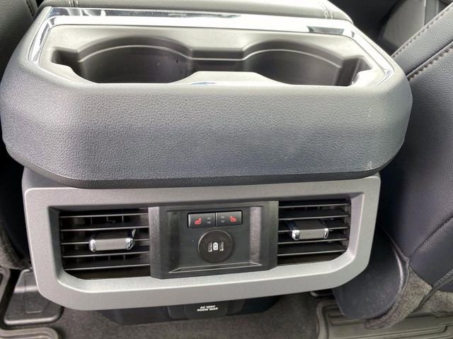 Used 2025 Ford F250 Lariat w/ Black Appearance Package image 13