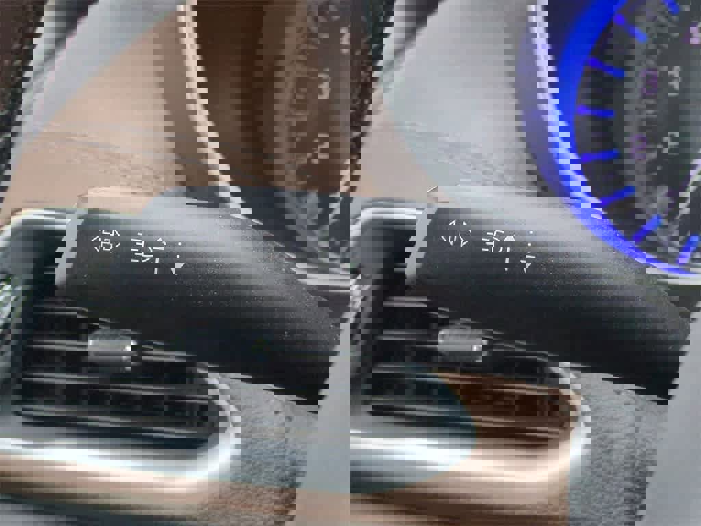 Used 2017 Chrysler Pacifica Limited image 26