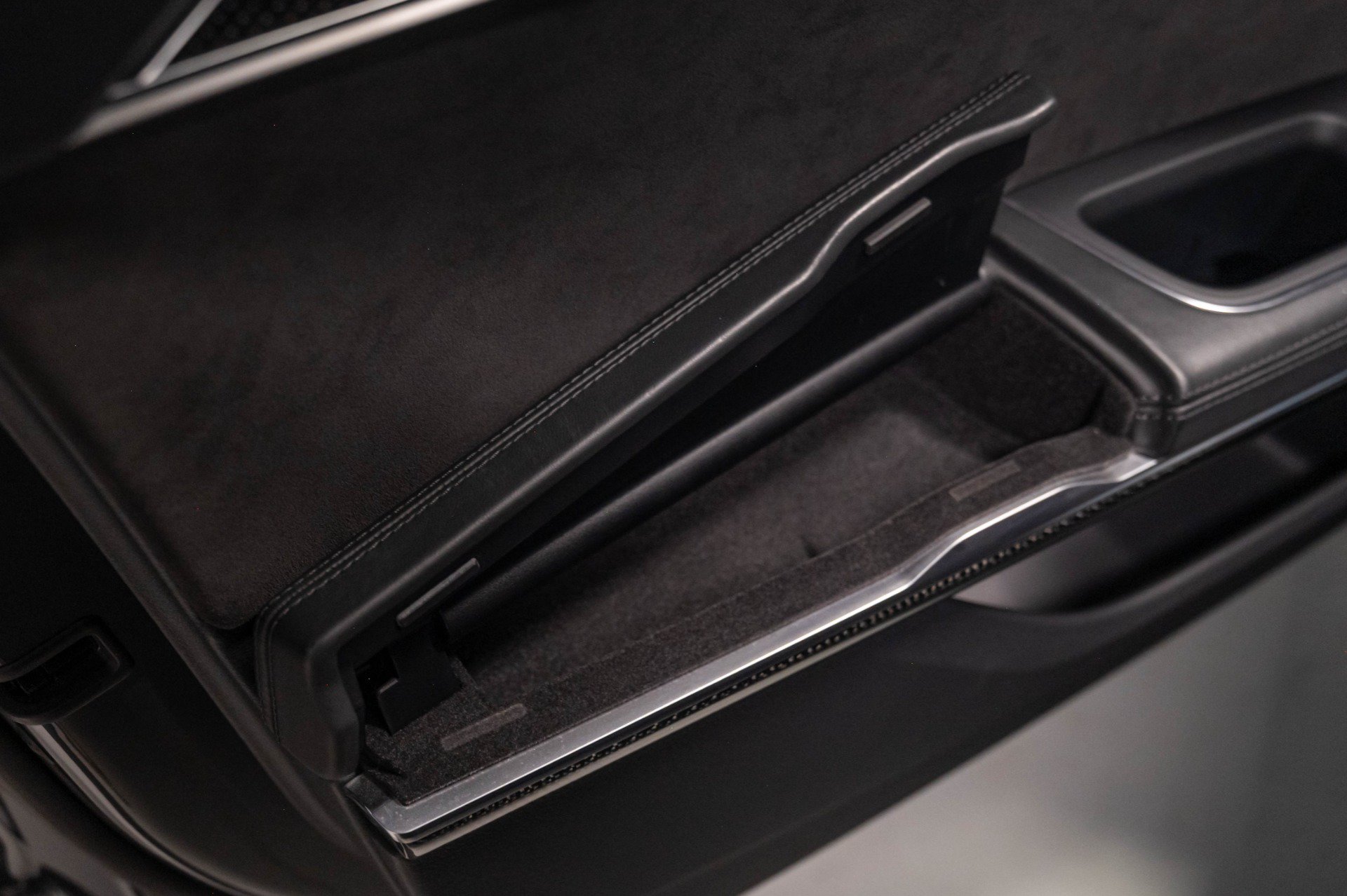 Used 2020 Audi S8 L AWD/4WD image 8