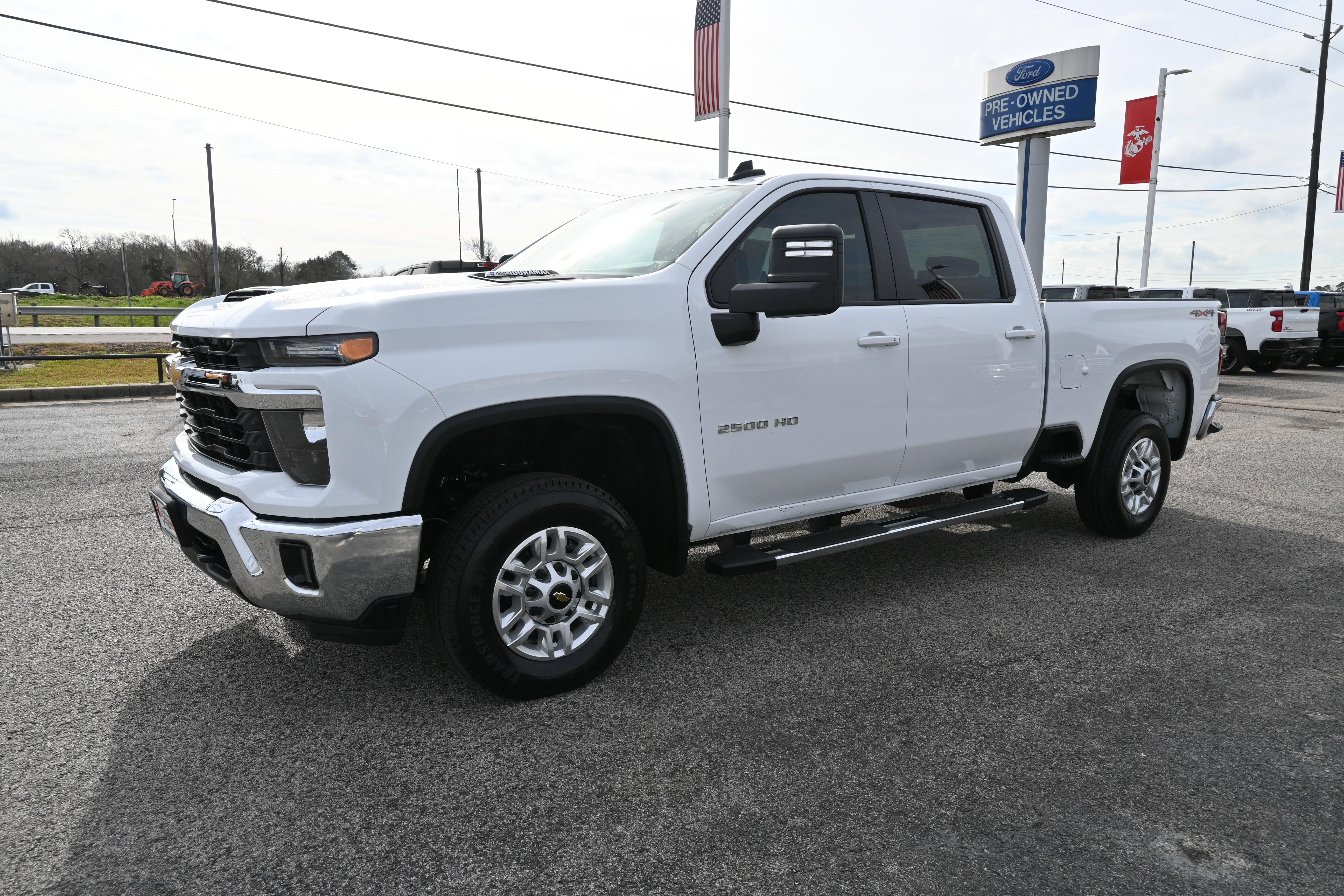 Used 2025 Chevrolet Silverado 2500 LT w/ Convenience Package image 7