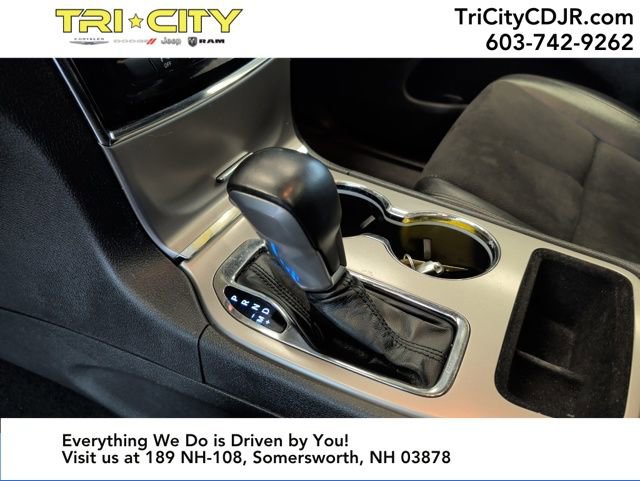 Used 2019 Jeep Grand Cherokee Altitude image 32