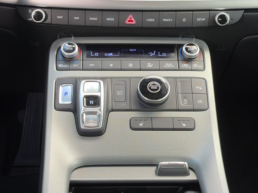 Used 2025 Hyundai Palisade SEL FWD image 17