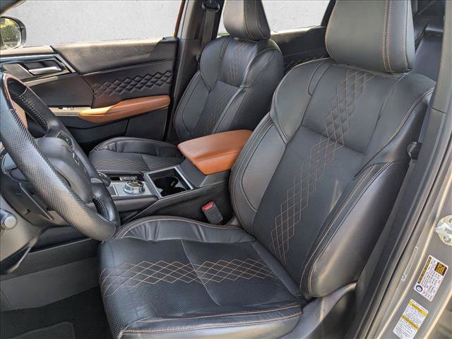 Used 2023 Mitsubishi Outlander SEL FWD image 17