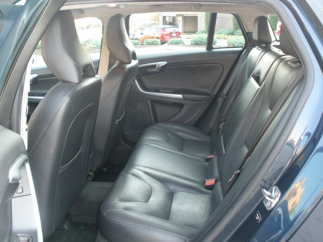 Used 2015 Volvo V60 T5 Premier image 24