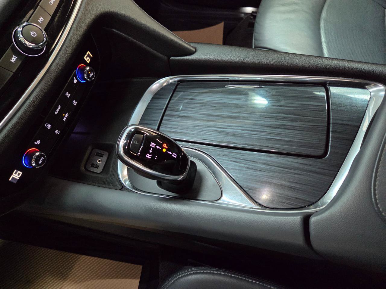 Used 2019 Buick Enclave Essence AWD/4WD image 22