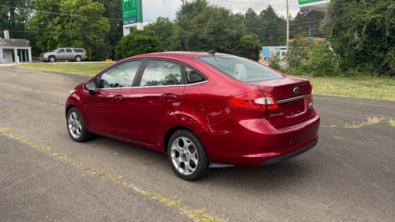 Used 2013 Ford Fiesta Titanium FWD image 6