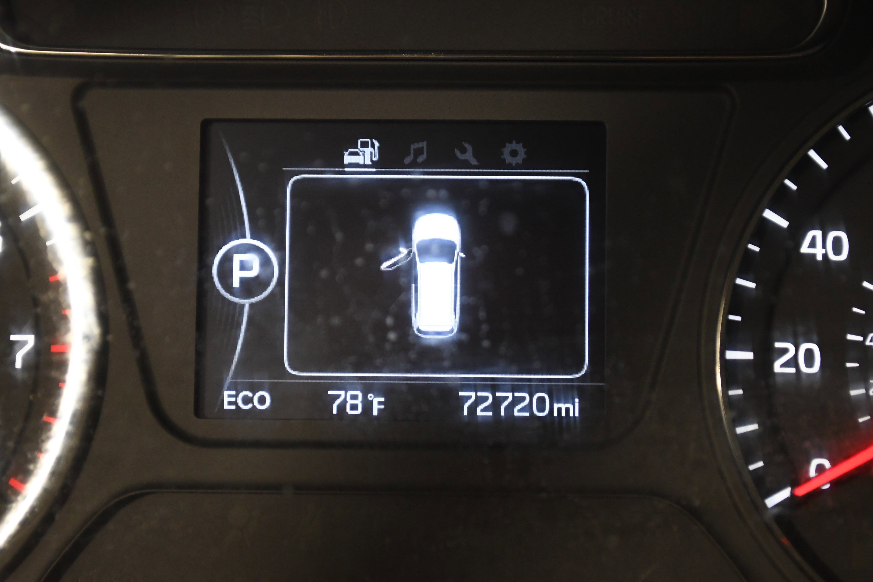 Used 2016 Kia Sorento LX w/ LX Convenience Package image 15