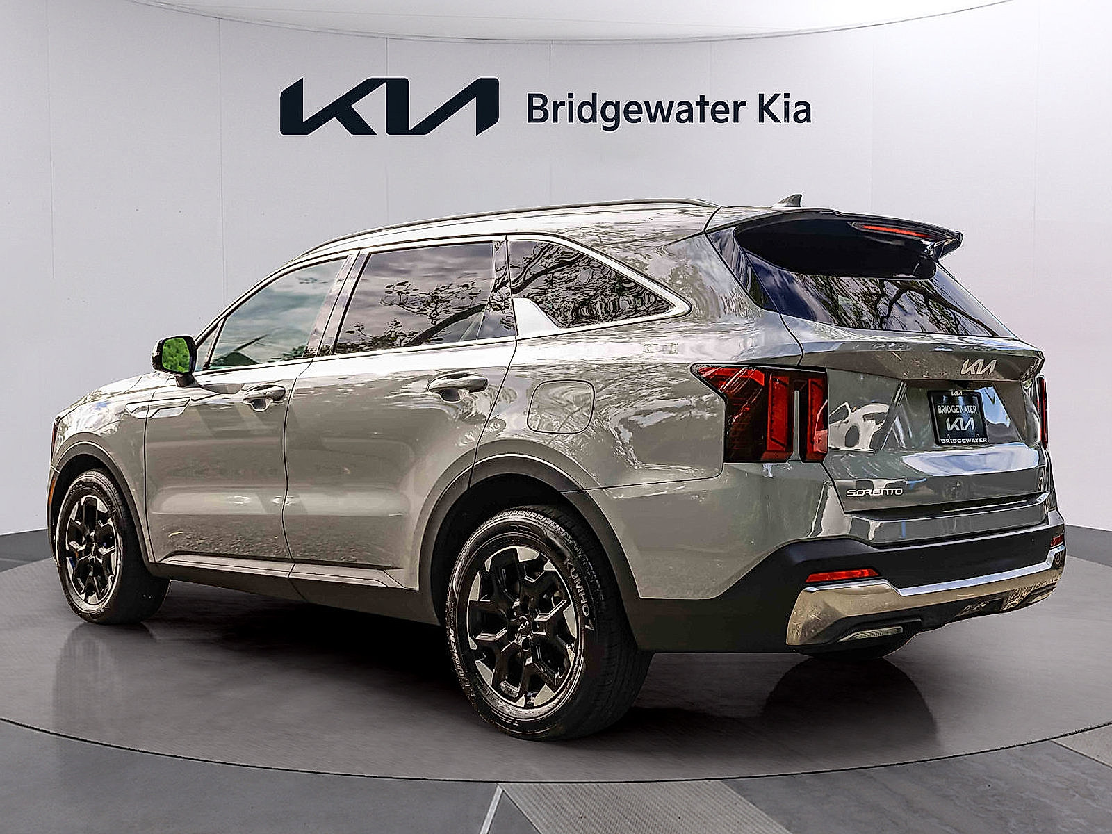 Certified 2026 Kia Sorento S FWD image 4
