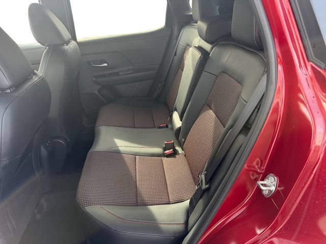 New 2026 Nissan Kicks SR AWD/4WD image 10