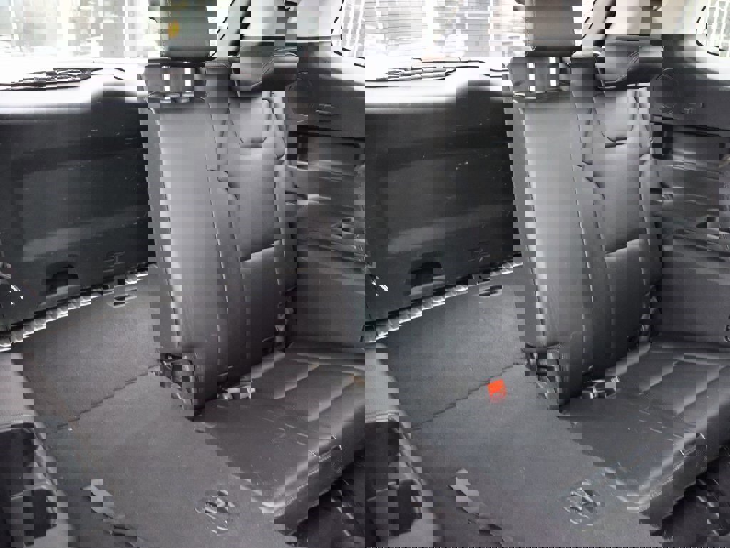 Used 2022 Kia Telluride SX w/ SX Prestige Package image 14