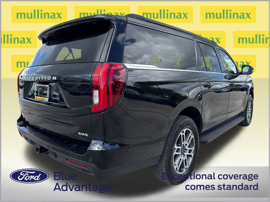 Used 2025 Ford Expedition Max Active RWD image 4