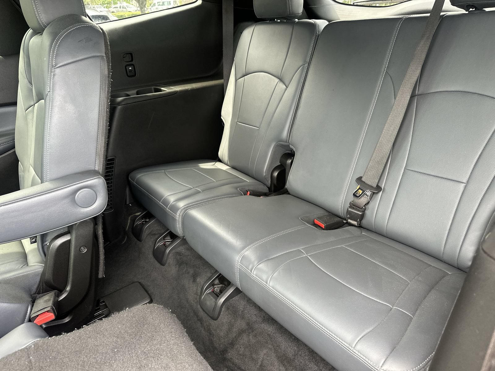 Used 2022 Buick Enclave Essence w/ Experience Buick Package AWD/4WD image 32