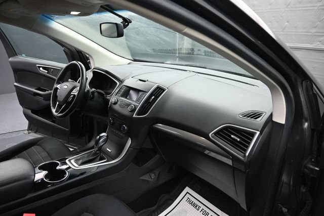 Used 2018 Ford Edge SEL AWD/4WD image 17