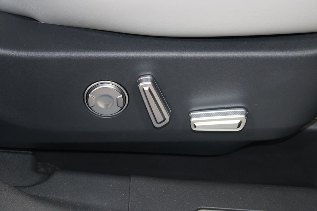 New 2026 Lincoln Nautilus Premier image 26