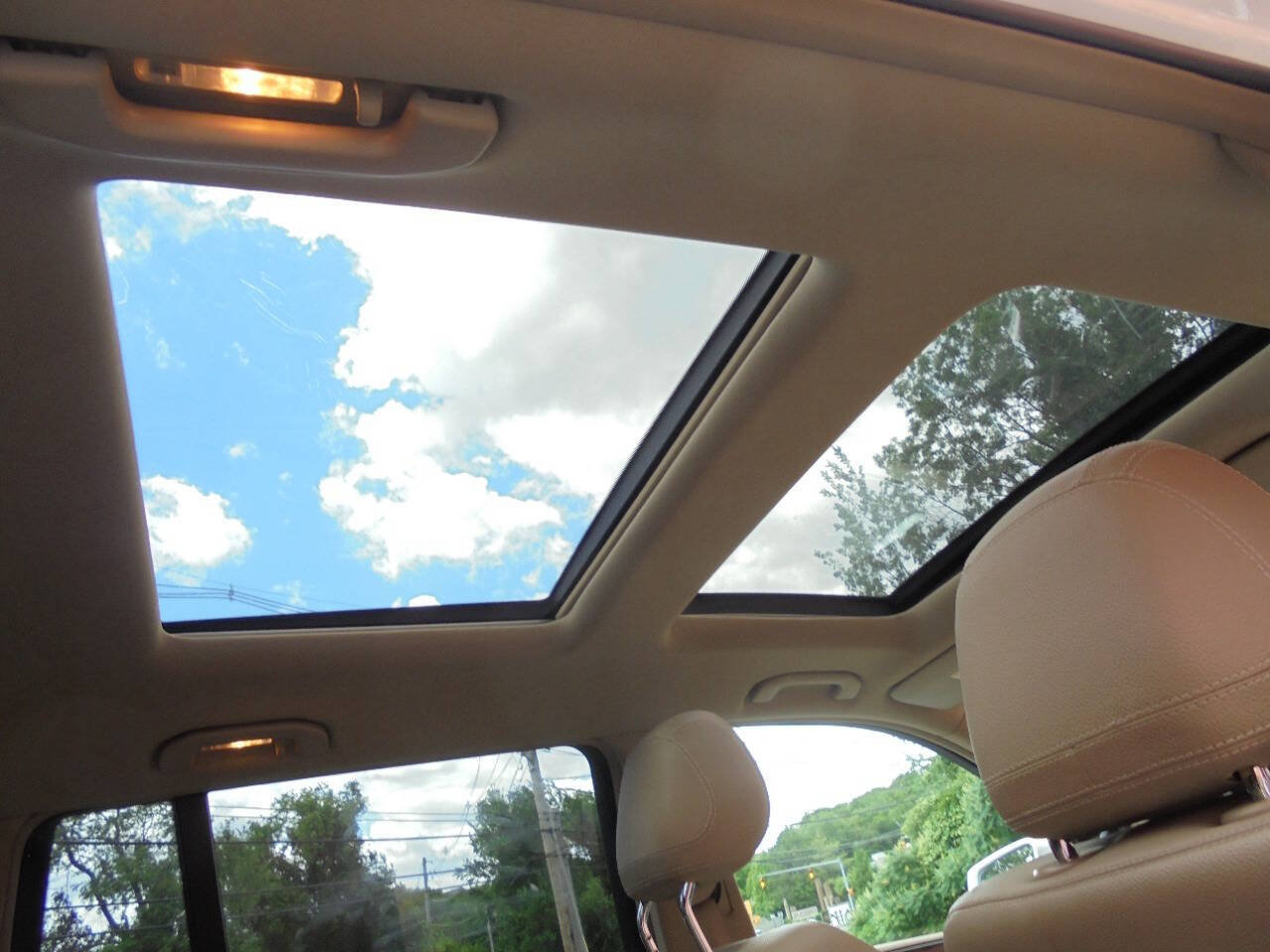 Used 2015 Mercedes-Benz GL 450 4MATIC w/ Lighting Package image 21