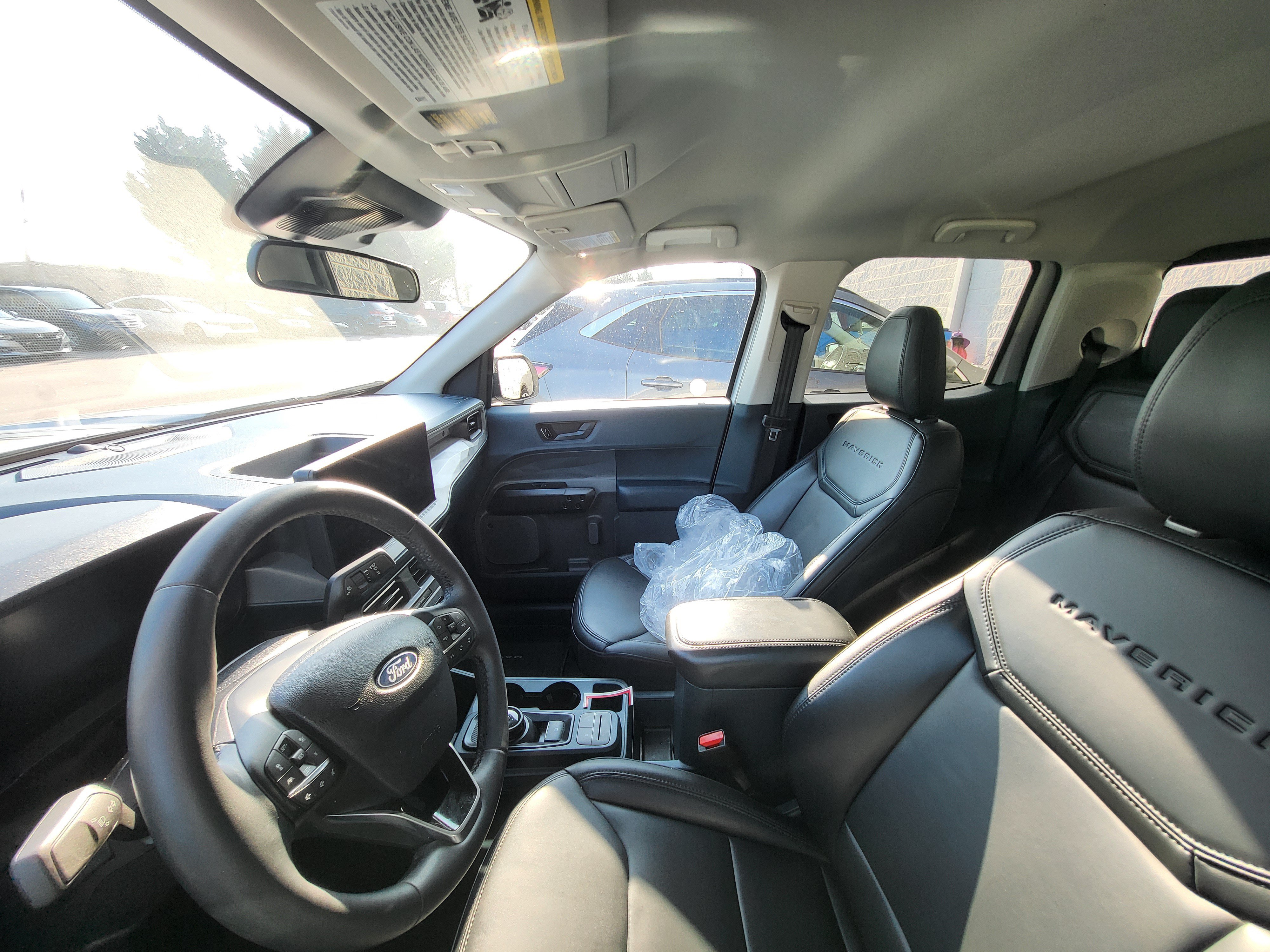 Used 2025 Ford Maverick Lariat w/ Black Appearance Package AWD/4WD image 10