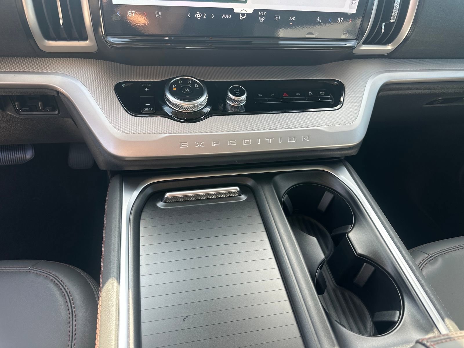 New 2025 Ford Expedition Max Active image 18