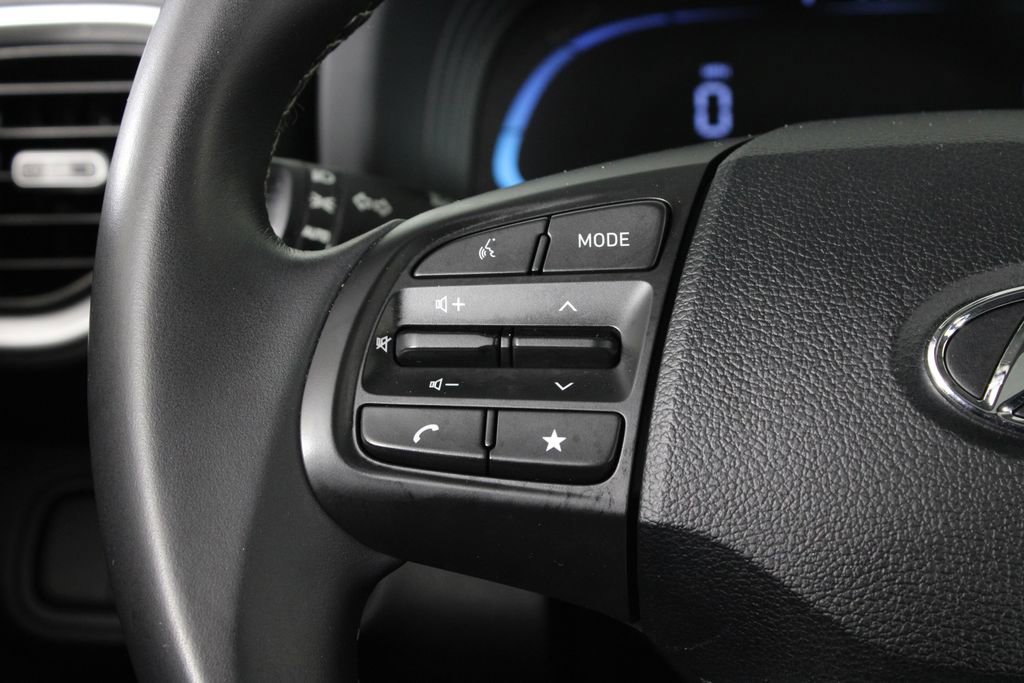 Certified 2024 Hyundai Venue SEL image 27