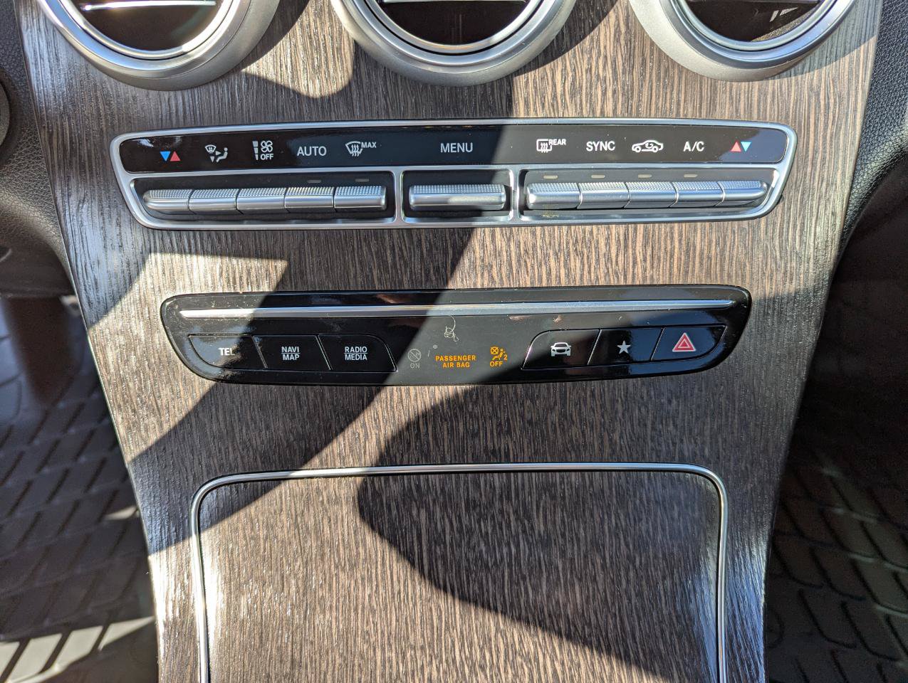 Used 2021 Mercedes-Benz GLC 300 4MATIC image 25