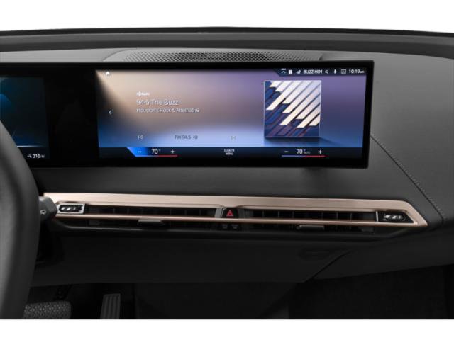Used 2022 BMW iX xDrive50 w/ Premium Package AWD/4WD image 13