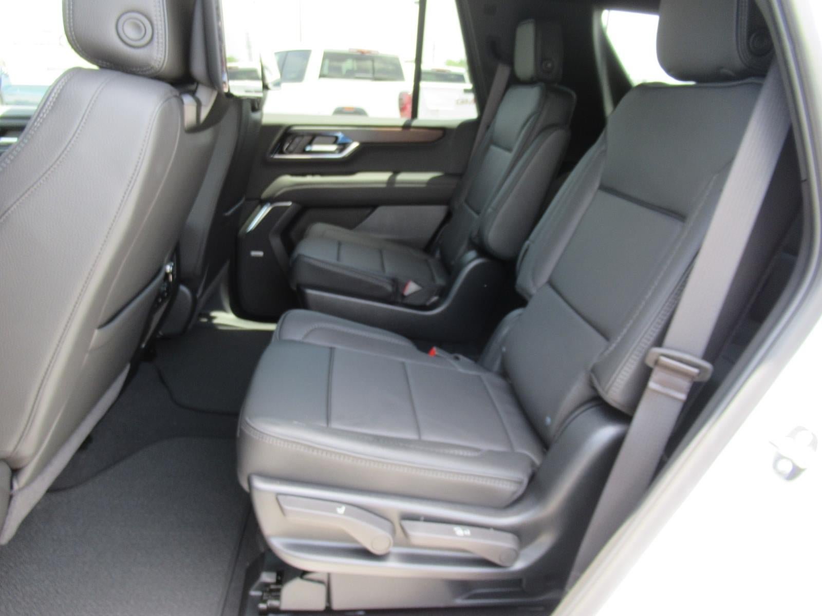 New 2026 GMC Yukon Denali w/ Denali Reserve Package AWD/4WD image 37