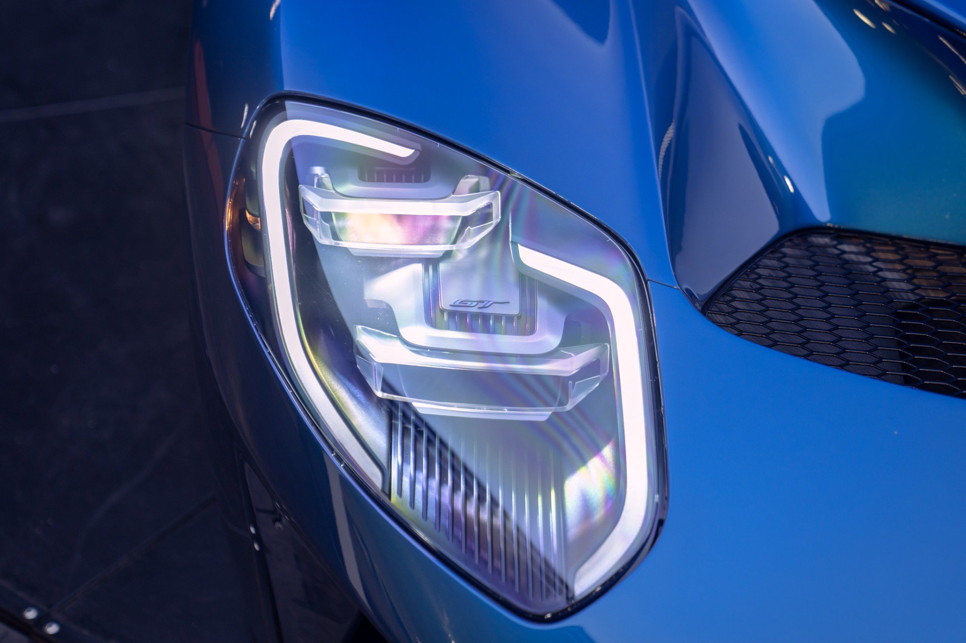Used 2021 Ford GT RWD image 15