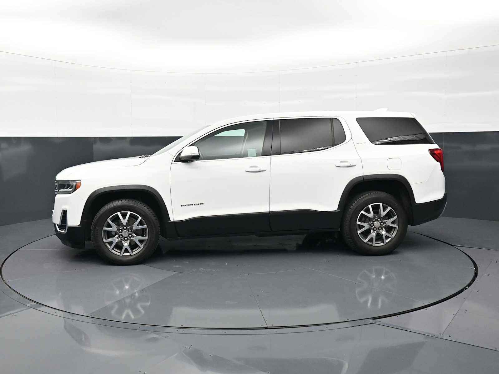 Used 2020 GMC Acadia SLE FWD image 8