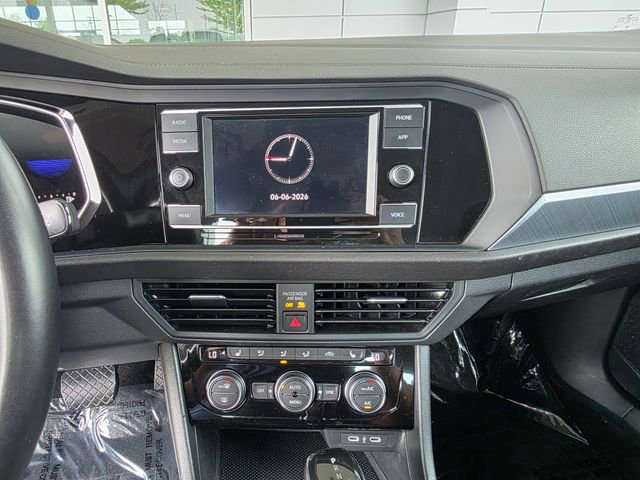 Used 2024 Volkswagen Jetta SE FWD image 26