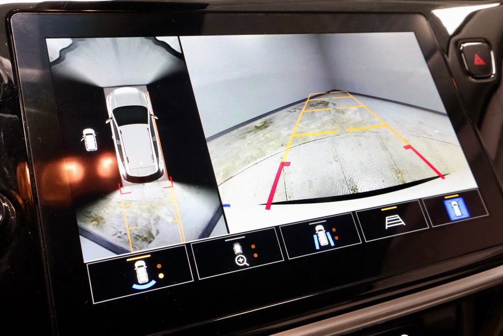 Used 2023 Chevrolet Bolt EUV Premier image 2