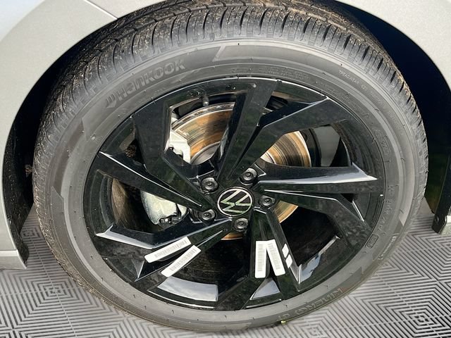 New 2026 Volkswagen Jetta SE FWD image 30