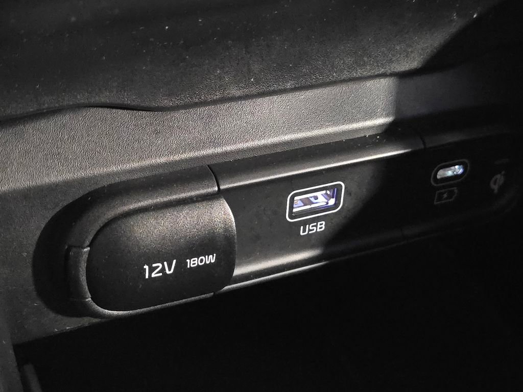 Used 2023 Kia Telluride S image 12