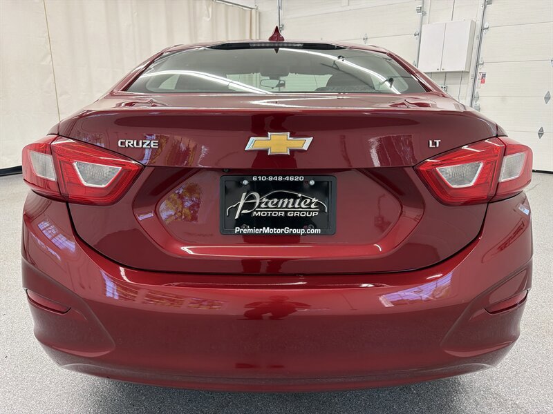 Used 2017 Chevrolet Cruze LT w/ Convenience Package FWD image 6