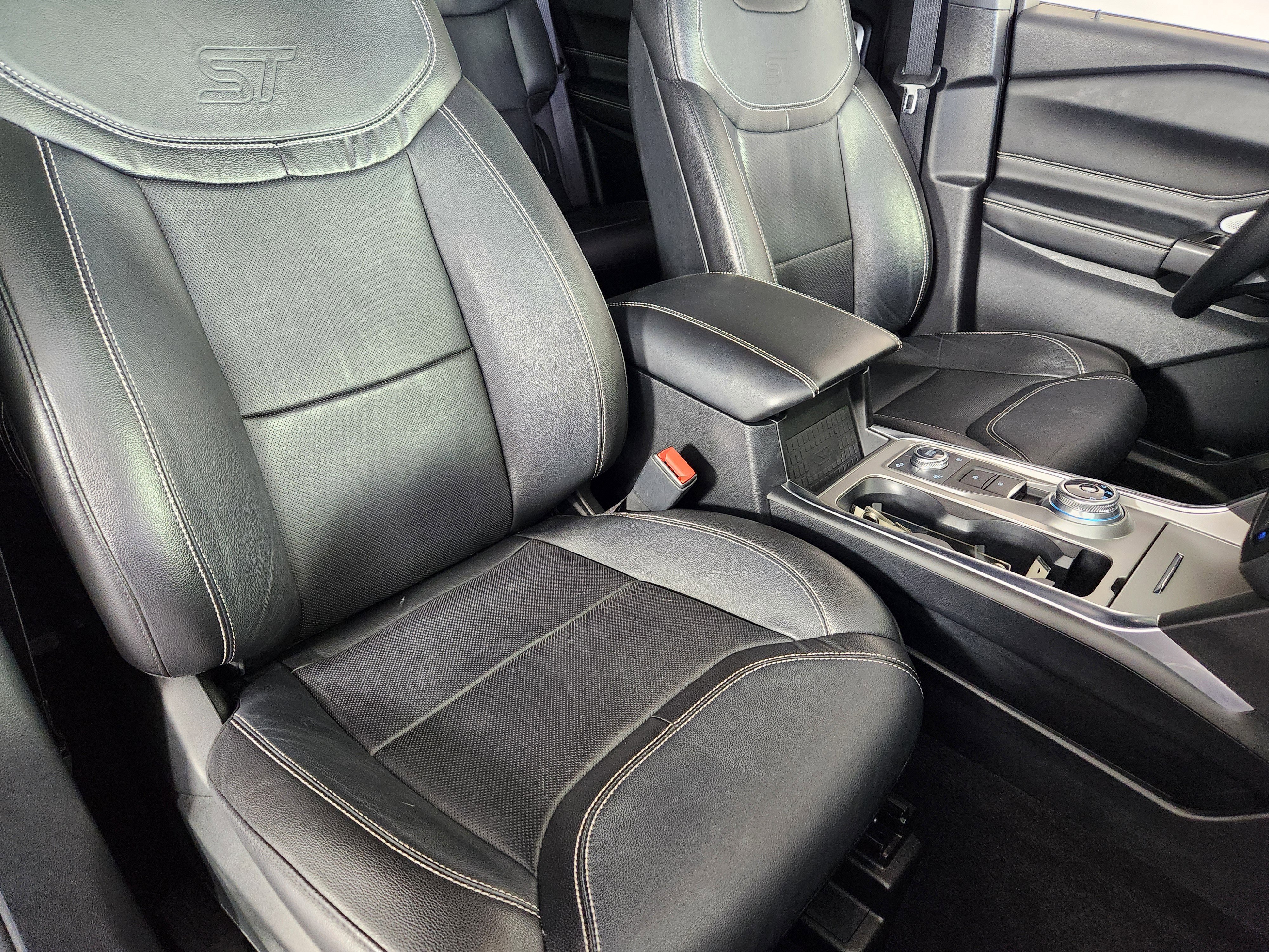 Used 2020 Ford Explorer ST w/ Premium Technology Package AWD/4WD image 11