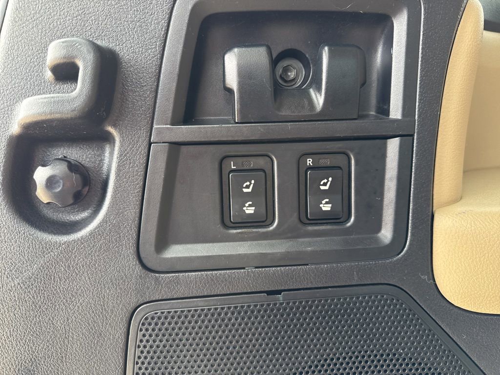 Used 2017 Toyota Sequoia Platinum image 20