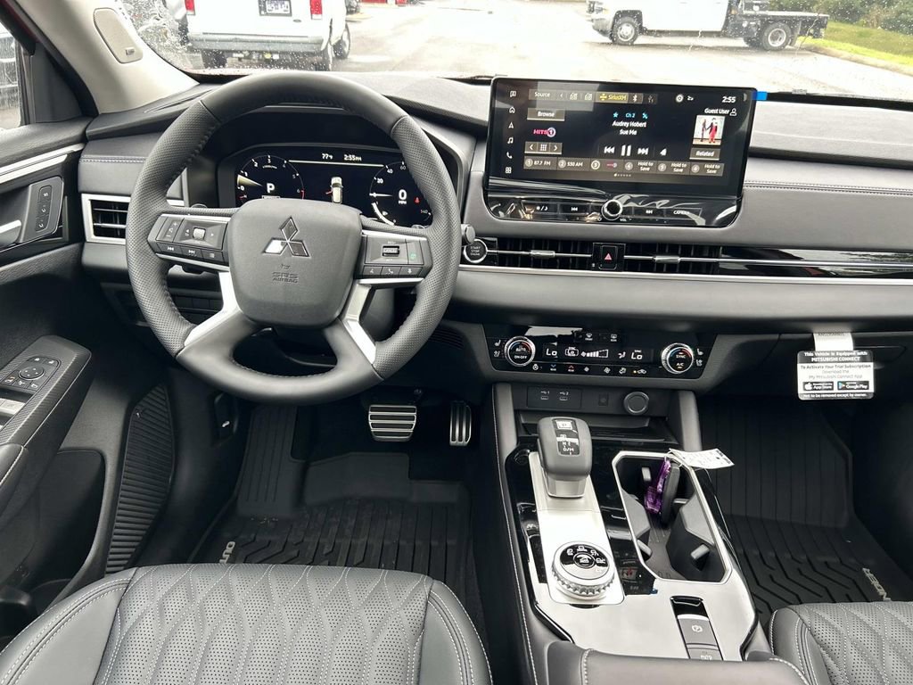 New 2025 Mitsubishi Outlander SEL image 14