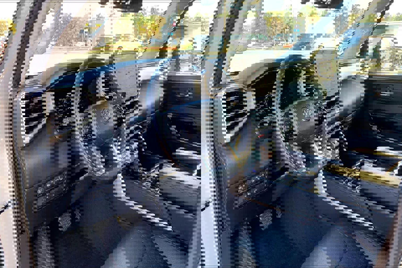 Used 2024 Toyota Tundra Limited w/ Power Package image 34