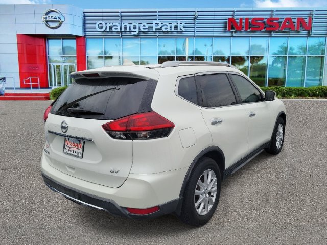 Used 2018 Nissan Rogue SV FWD image 2