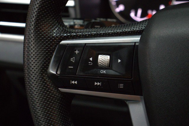 Used 2023 Mitsubishi Outlander SE FWD image 10