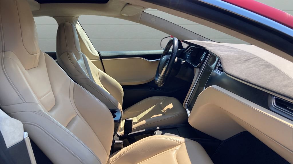 Used 2015 Tesla Model S 85D image 16