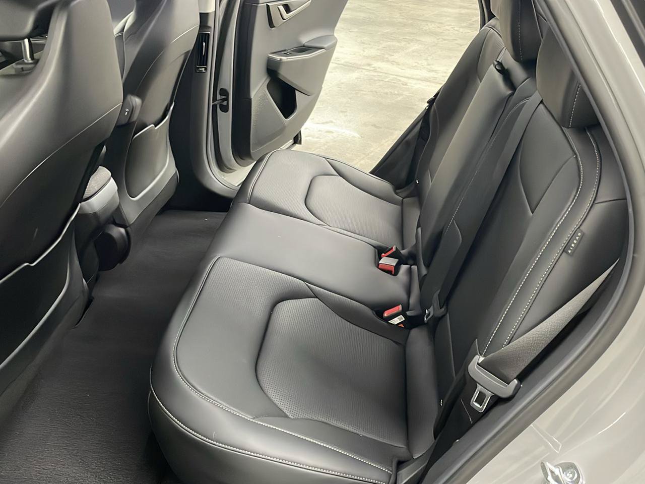 Used 2025 Kia EV6 Wind RWD image 17