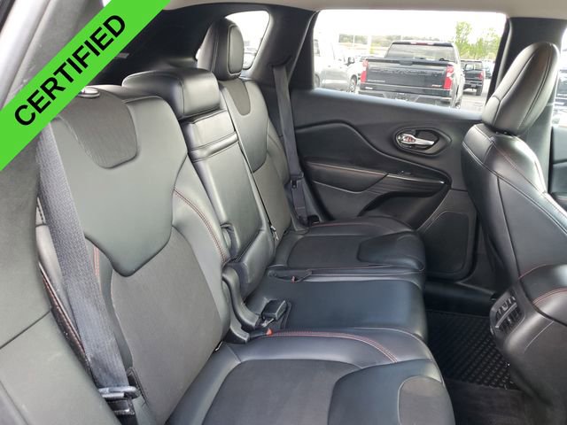 Used 2017 Jeep Cherokee Trailhawk w/ Comfort & Convenience Group AWD/4WD image 27