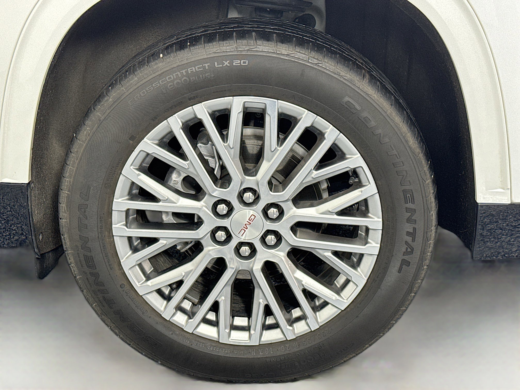 Used 2024 GMC Acadia Denali image 34